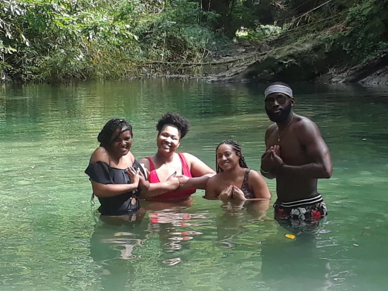 Joy'S Eco Lodge And Wellness Center Dressikie Bed & Breakfast